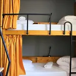 Hostel Le Leo De Foix